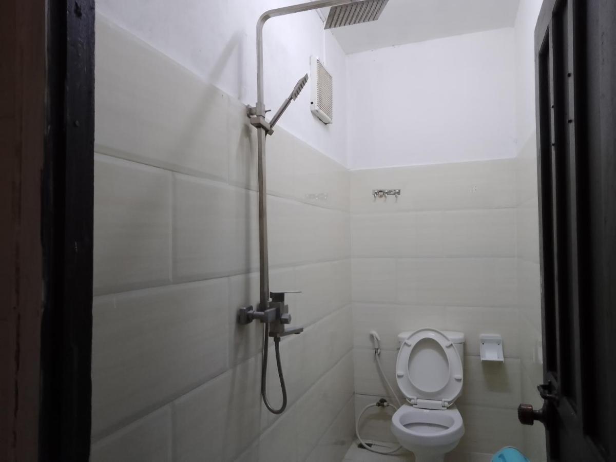 Funny Backpacker Hostel Luang Prabang Luaran gambar